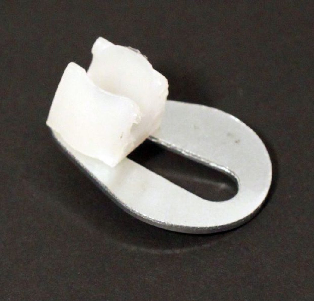 Hållare tändkabel-ventilkåpa