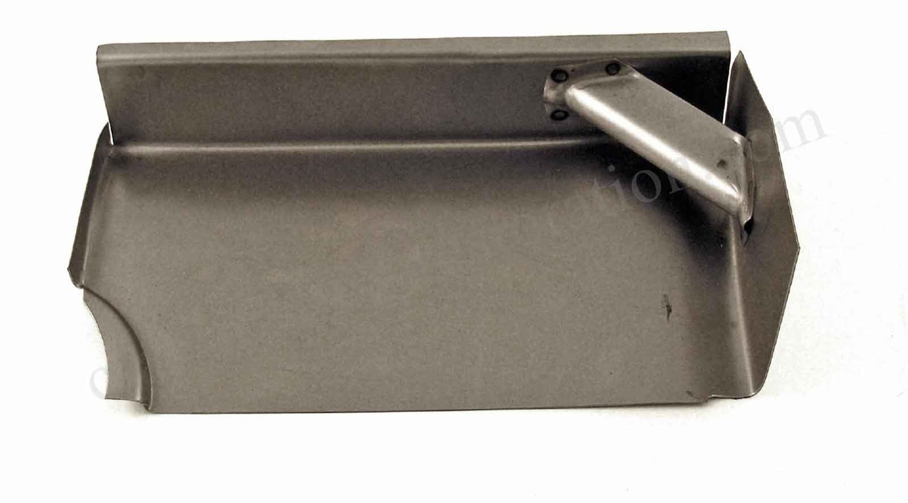 Sidoplåt framför bakhjul Vänster