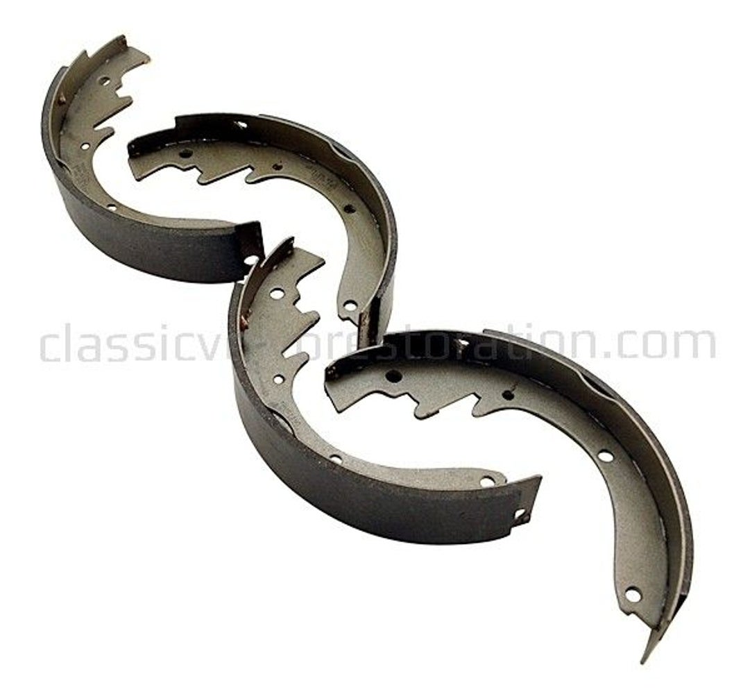 Bromsbackar fram med trummor